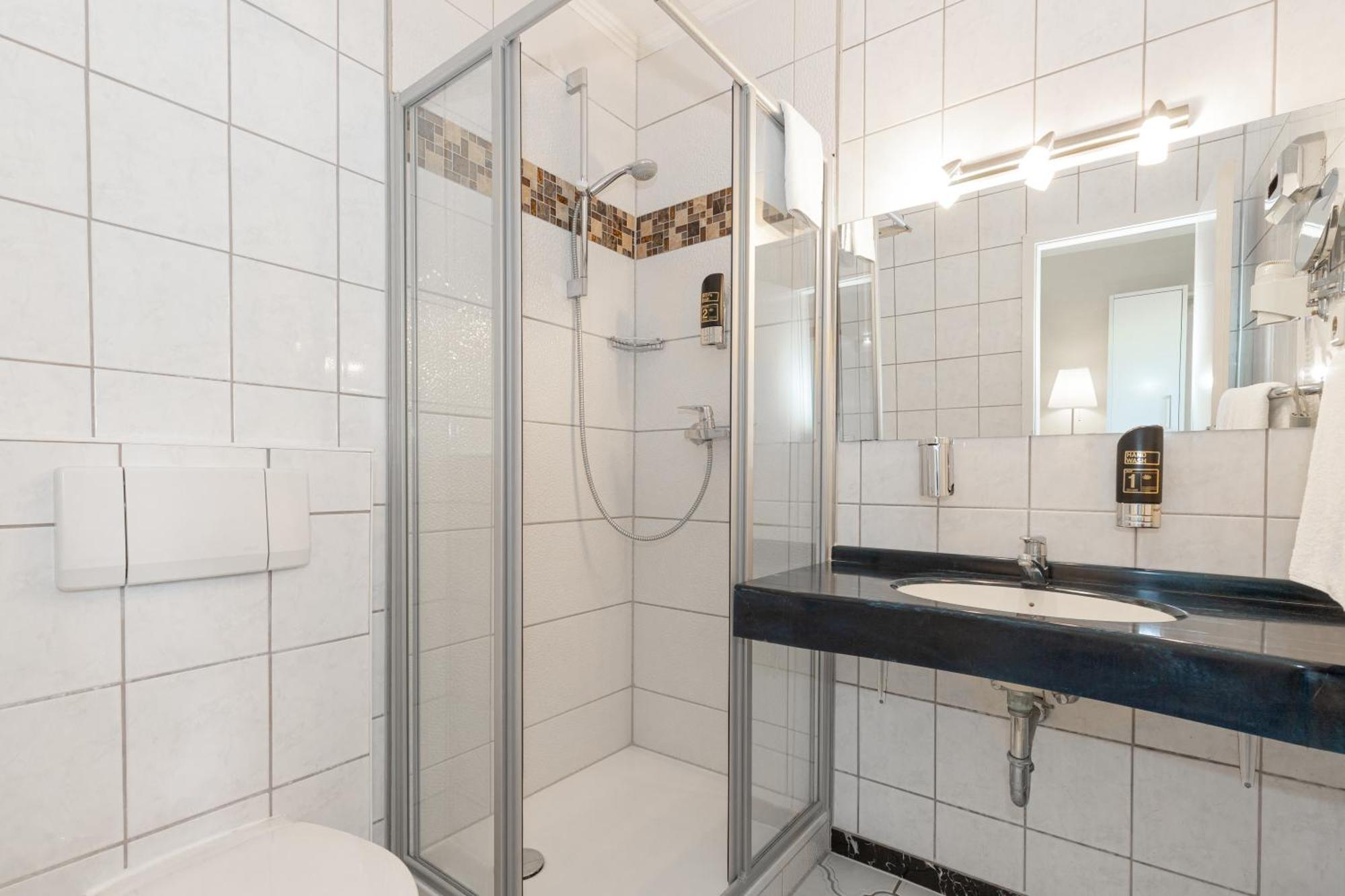 ראלסוויק Hotel Klaus Stoertebeker מראה חיצוני תמונה