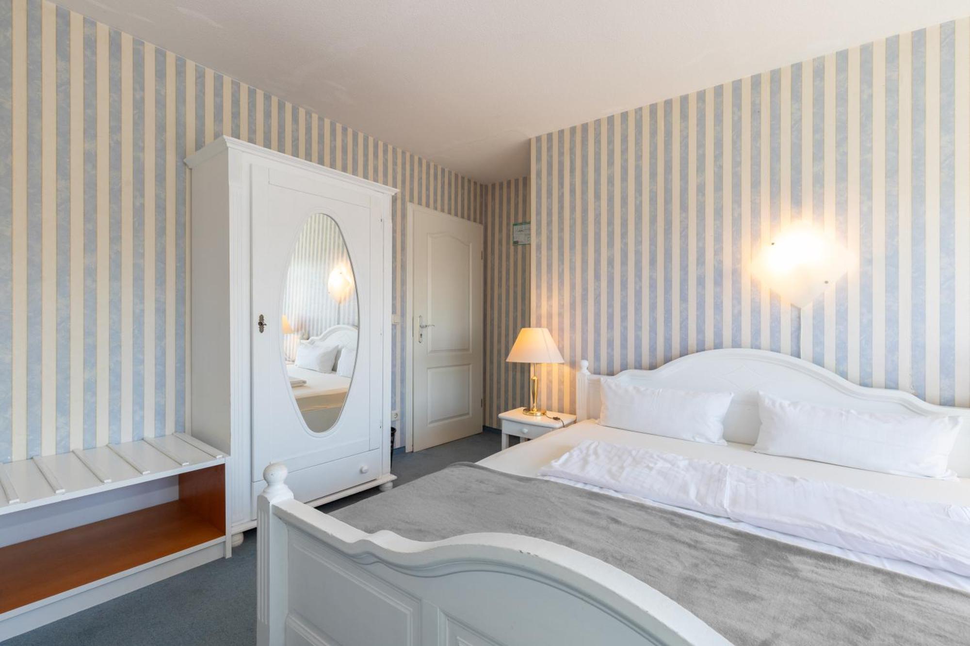 ראלסוויק Hotel Klaus Stoertebeker מראה חיצוני תמונה